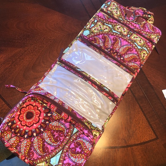 Vera Bradley Hanging Organizer Resort Medallion - Picture 2 of 7